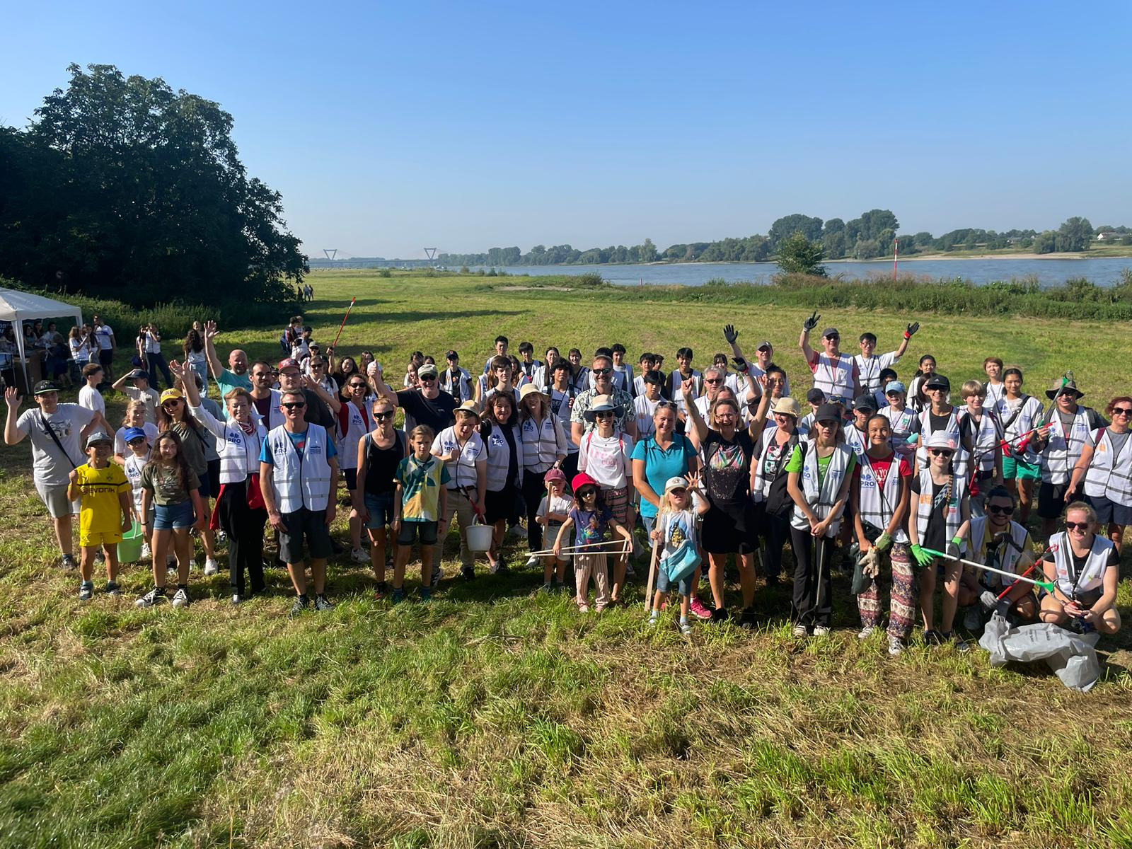 Rhine Cleanup Kaiserswerth Start(1).jpg