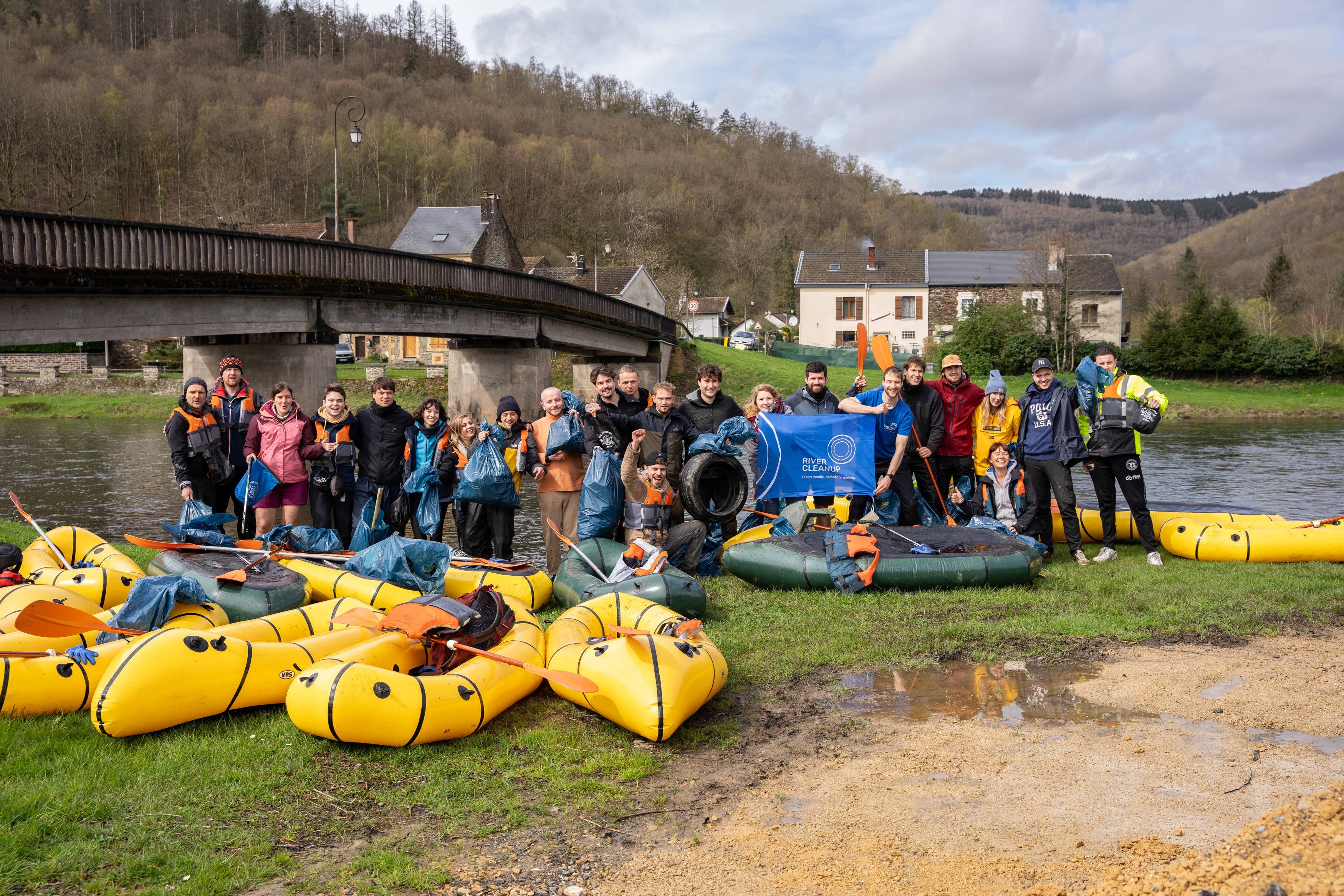 2024 River cleanup 147SRW05537.jpg