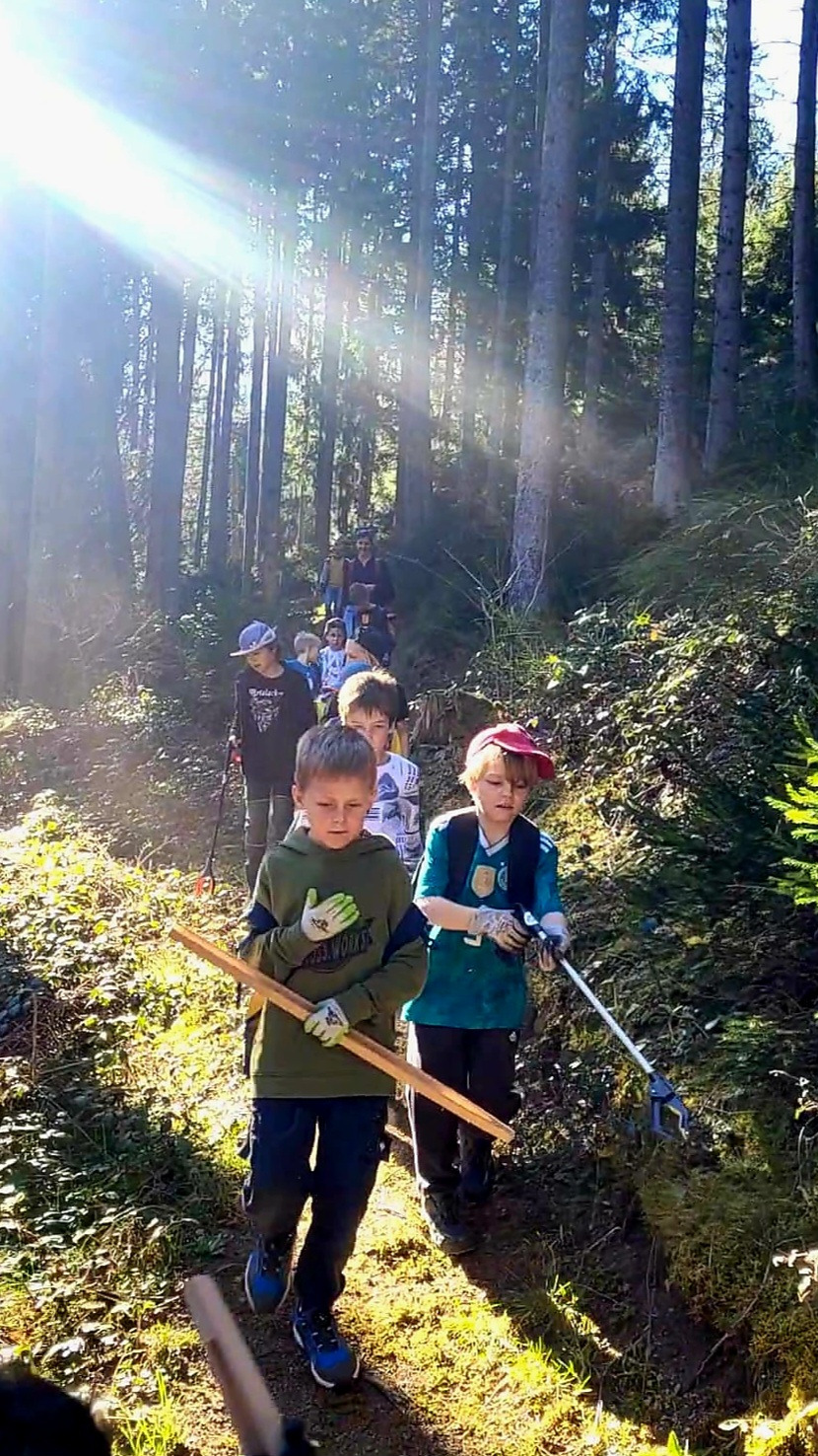 Weg mit dem Müll: Dorf-Putzete in Tennenbronn 