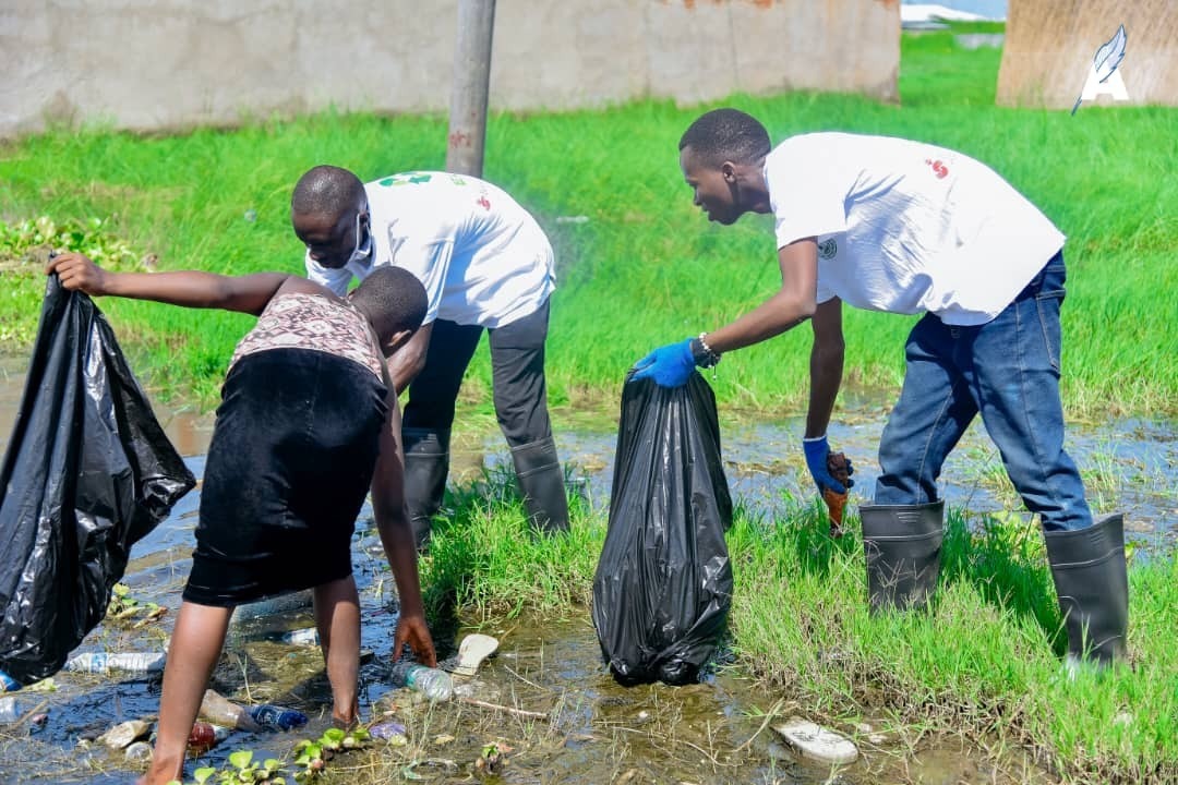 Campagne de sensibilisation et collecte des déchets plastiques 